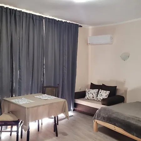 на море в сарафово